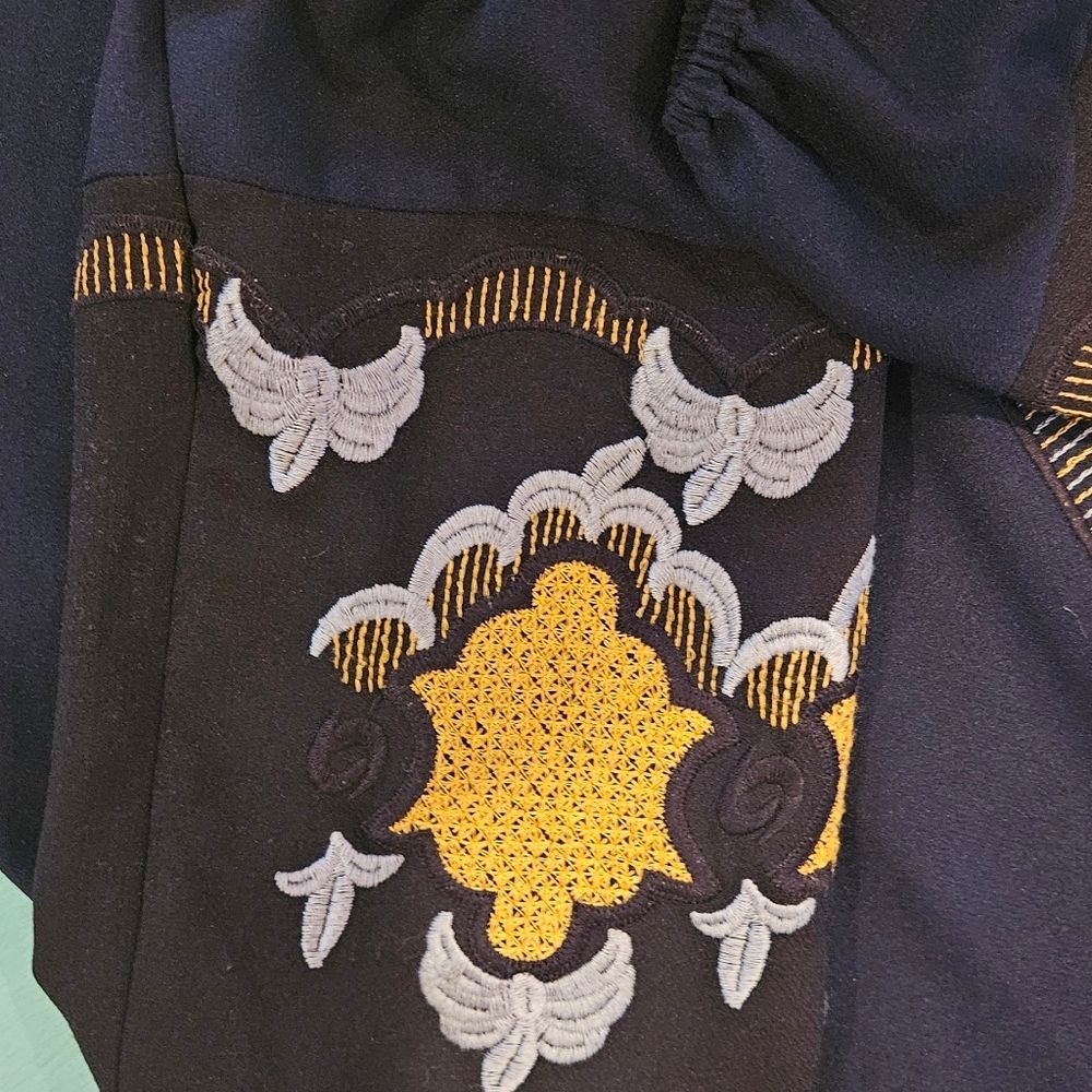 Anthropologie Vanessa Virginia Lucania Embroidered Peasant Boho Blouse Navy - Picture 5 of 5